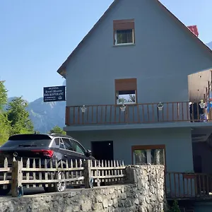 Kroni I Micanit Guest house Theth